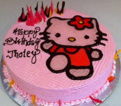 Picture of Chefs Hello Kitty Topping Strawberry Cake 2lb